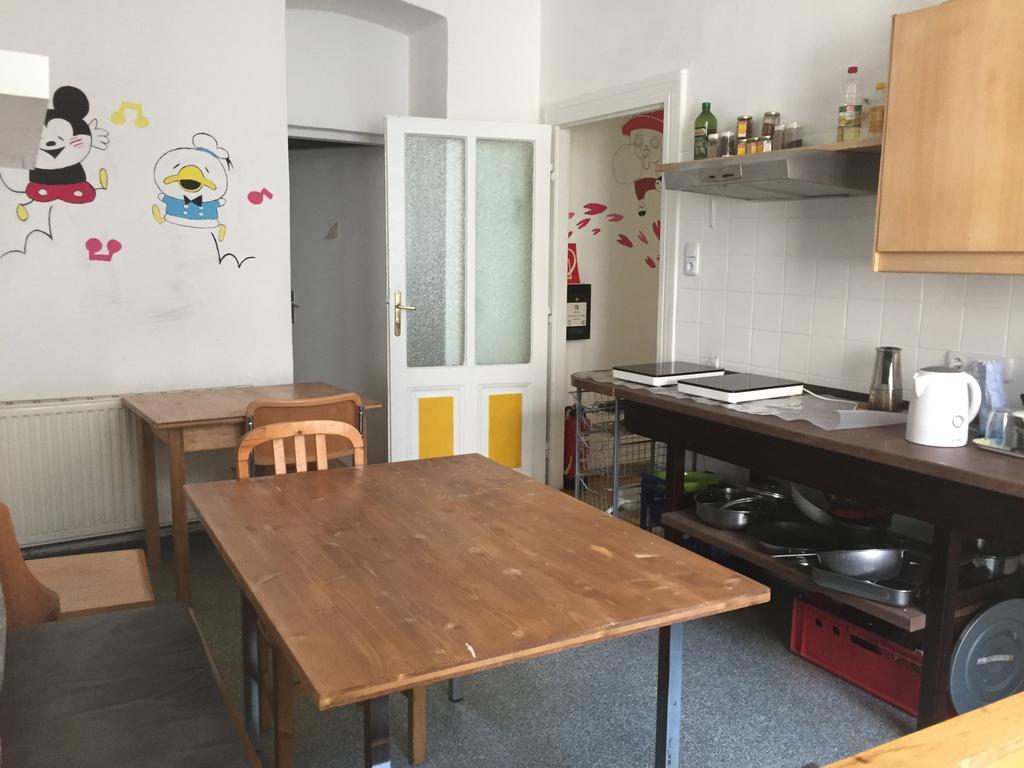 Chichilli Hostel Wien Eksteriør bilde
