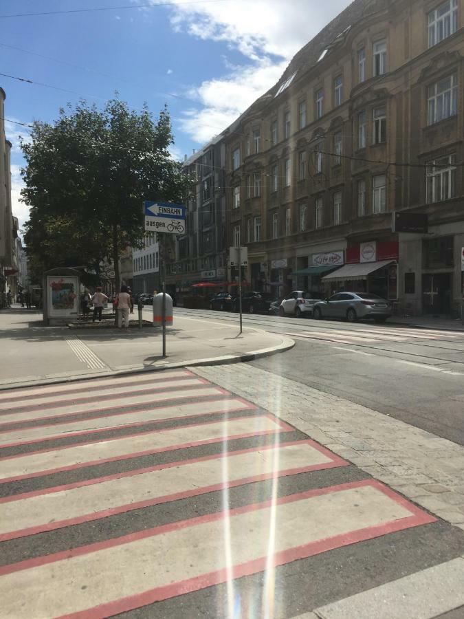 Chichilli Hostel Wien Eksteriør bilde