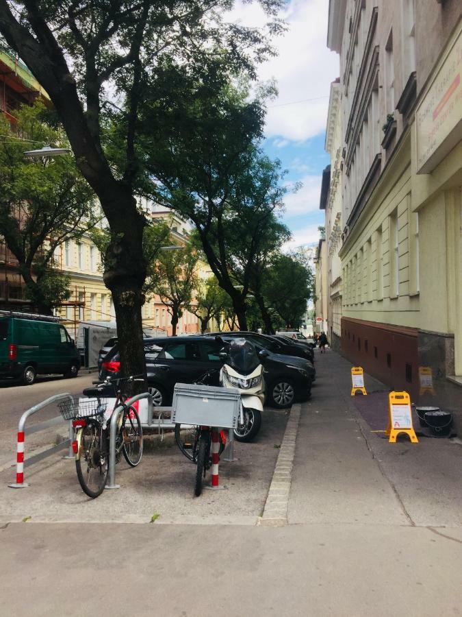 Chichilli Hostel Wien Eksteriør bilde