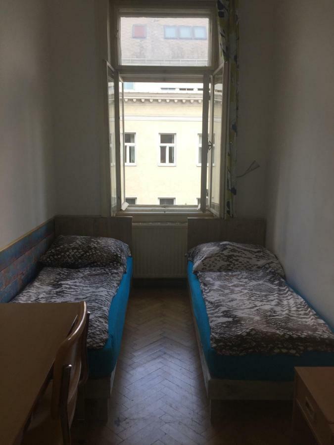 Chichilli Hostel Wien Eksteriør bilde
